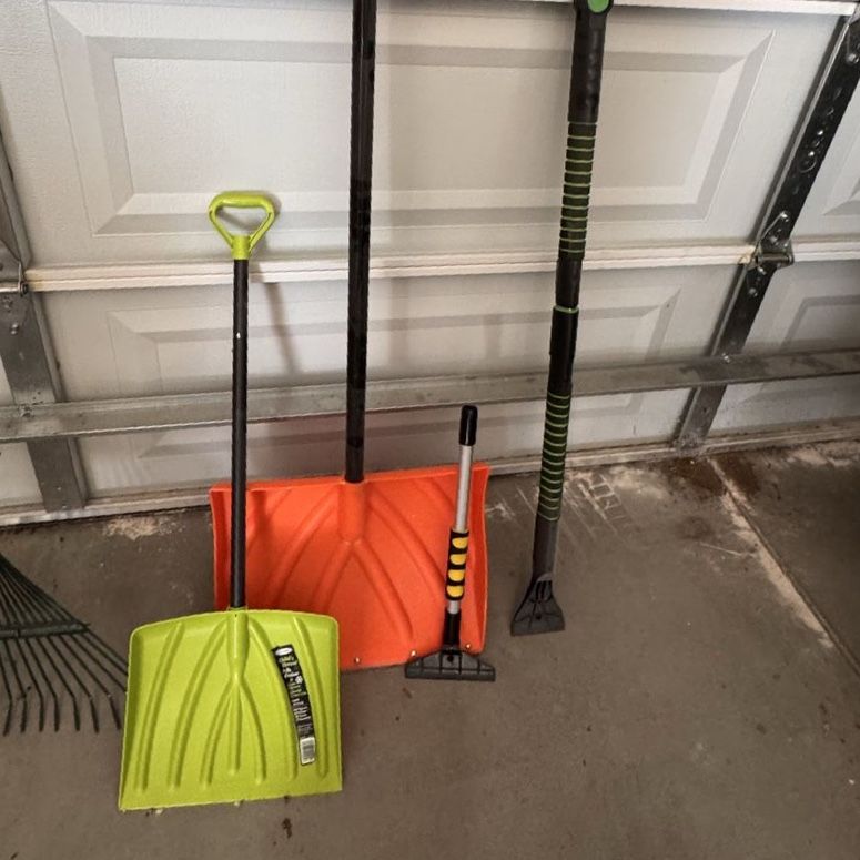 Greenworks Pro Leaf Blower, Steel shelves, lots more!