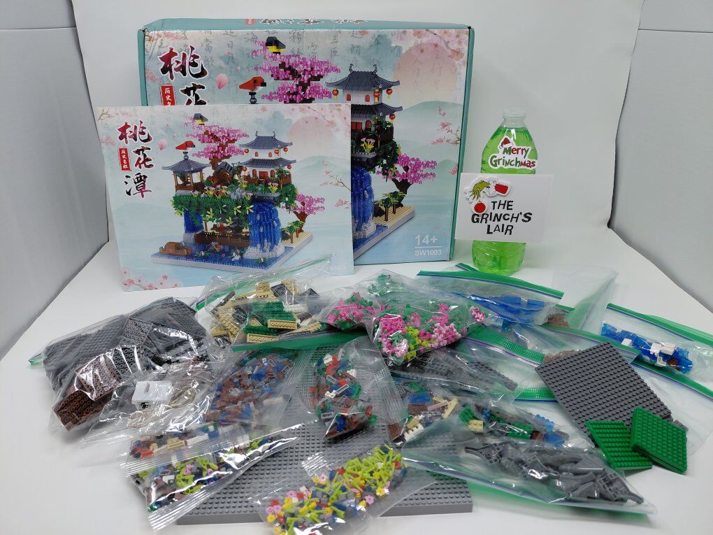 Japanese Cherry Blossom Micro Building Blocks Set
