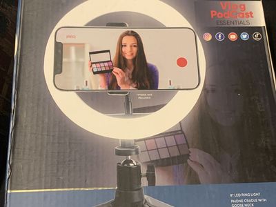 Vivitar 8” ring light, blog podcast, Tripod, New