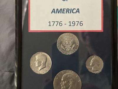 United States of America 1776-1976 Bicentennial Coin Set - Framed Kennedy Half Dollar, Eisenhower Dollar, Quarter