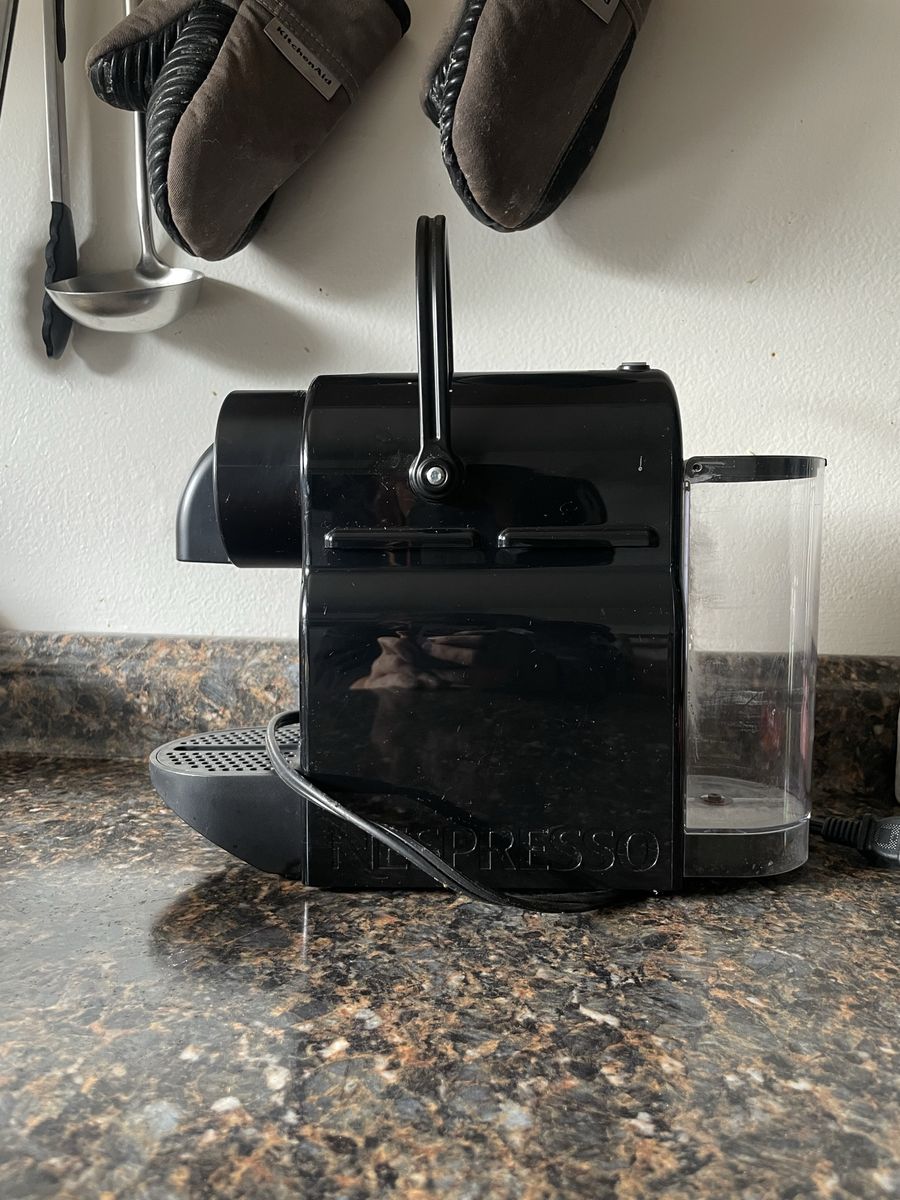 Nespresso Delonghi Inissia Single-Serve Espresso Machine