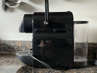 Nespresso Delonghi Inissia Single-Serve Espresso Machine
