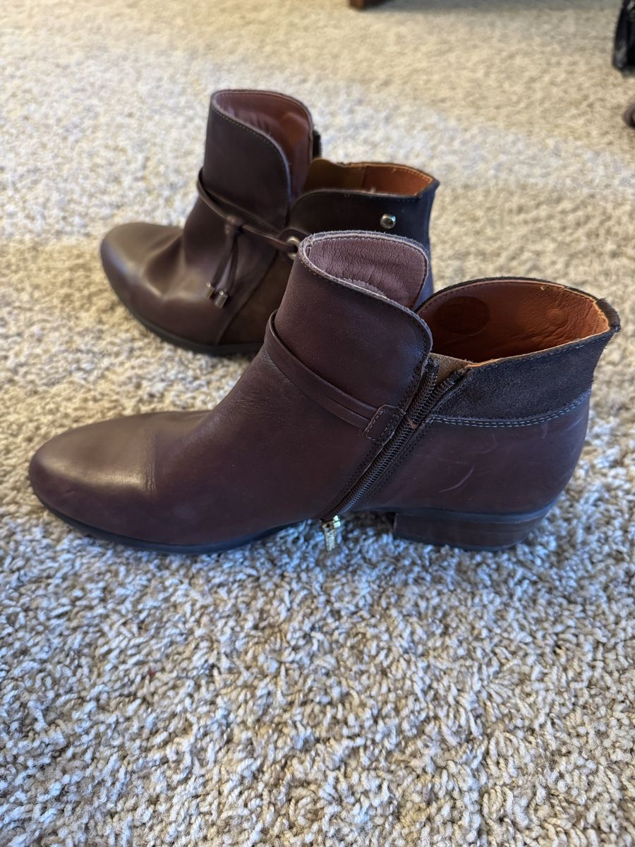 Pikolinos Brown Ankle Boots NWOB 9.5