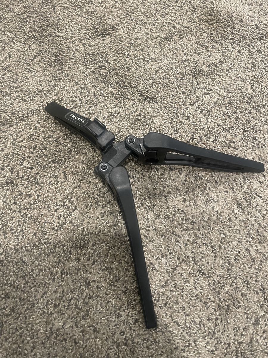 Matthews engage tripod