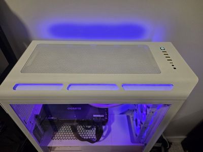 Custom Gaming PC Intel i7-9700K 3.00GHz, RTX 2070 Super, 32GB RAM, 2.73TB Storage White Case