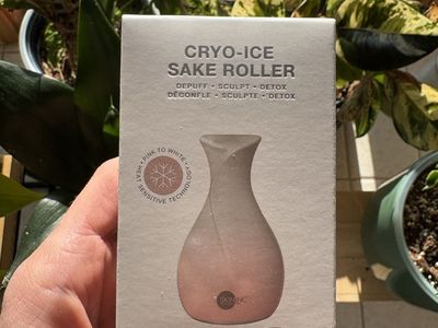Skin Inc Cryo-Ice Sake Roller - Depuff, Sculpt, Detox for Face & Eye Area (New In Box)