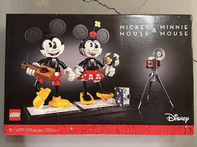 LEGO Disney Mickey & Minnie Mouse 43179 Building Set - 1739 Pieces, New in Box