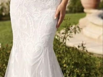 Elegant White Lace & Tulle Mermaid Dress - New