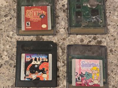 Nintendo Gameboy Gameboy color bundle including Zelda Oracle Seasons! Trades considered!