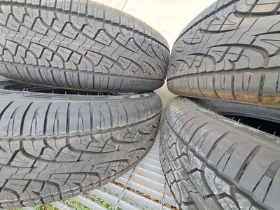 265 70 17 Pirelli Scorpion. AT.