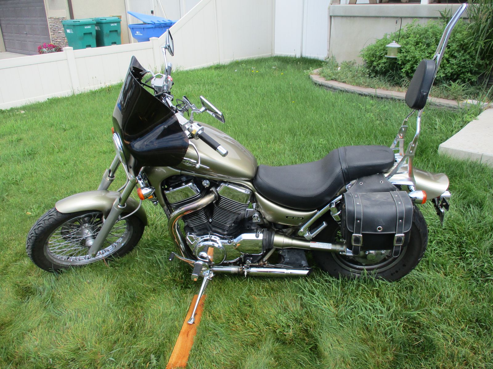 2008 Suzuki Boulevard S83