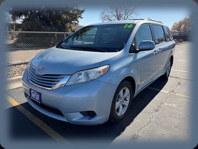 2016 TOYOTA SIENNA LE 8-Passenger
