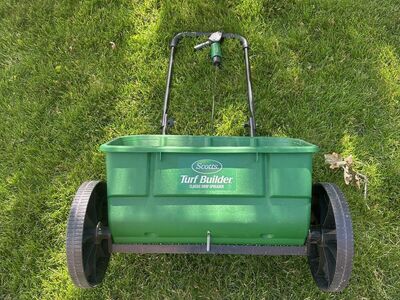 Scotts Classic Drop Spreader Turf Builder
