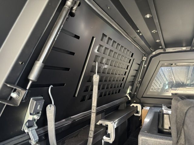 Main image 10
