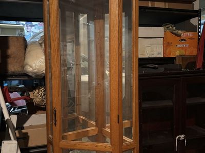 Corner curio cabinet