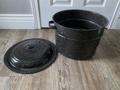 Granite Ware Canner With Lid & 8 Jars Graniteware