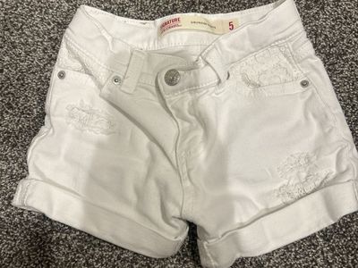 Signature by Levi Strauss & Co. Girls' Size 5 White Girlfriend Distressed Denim Shorts