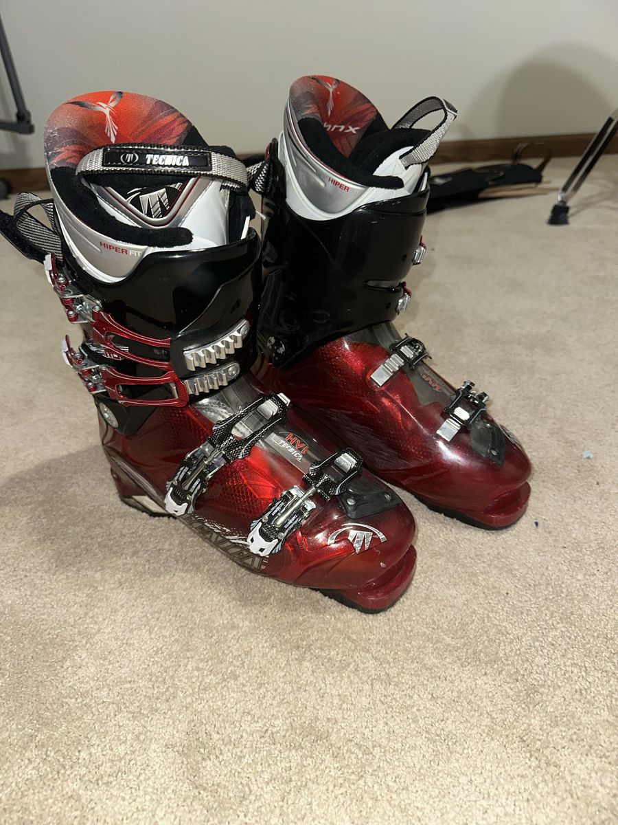 Tecnica Hiper Fit Ski Boots Size 26.5 (305 mm) Red & Black