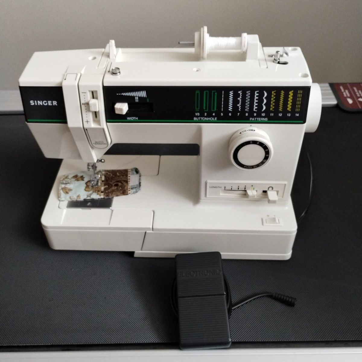 Singer Model 7033 Sewing Machine