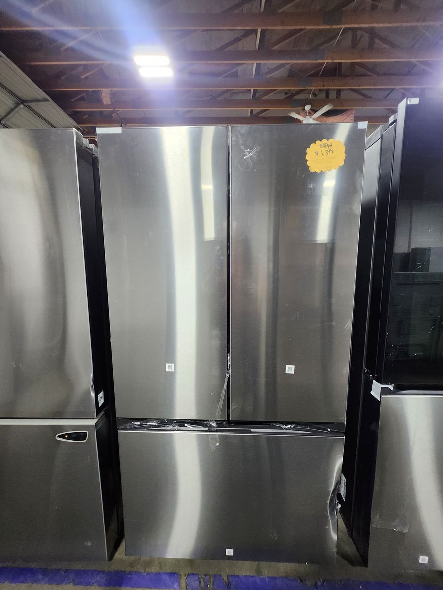Samsung French Door Refrigerator Stainless Steel with Beverage Center - Brand New