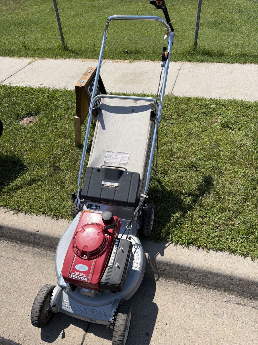Lawn mower for sale