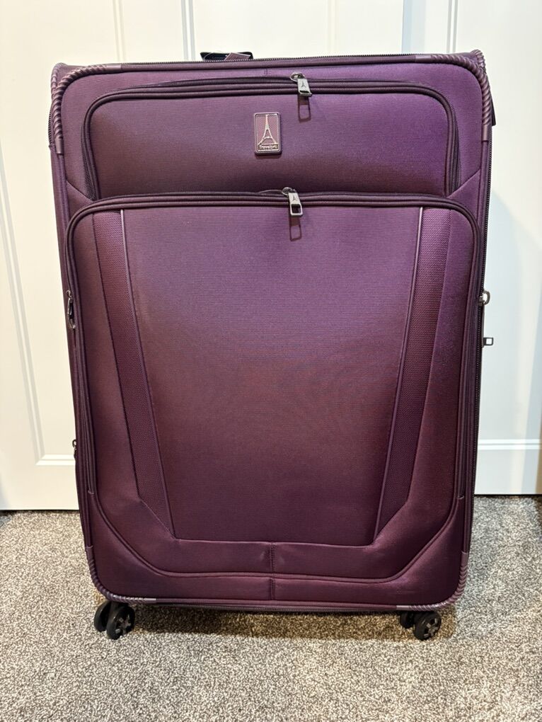 New TravelPro 29-inch Soft Side Suitcase Luggage