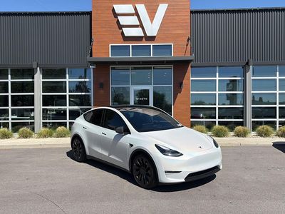 2023 Tesla Model Y Performance