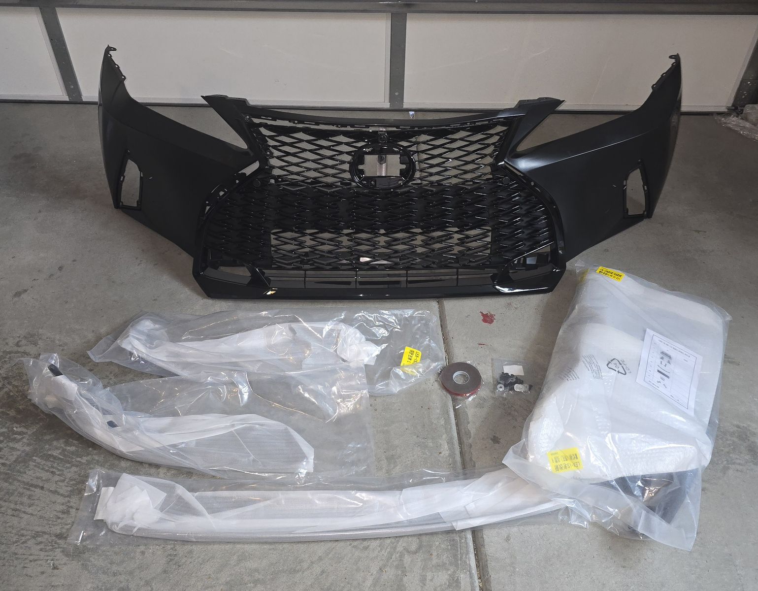 06-13 Lexus IS Front Bumper Conversion Kit 2021 ISF Sport Style - Black/Gray