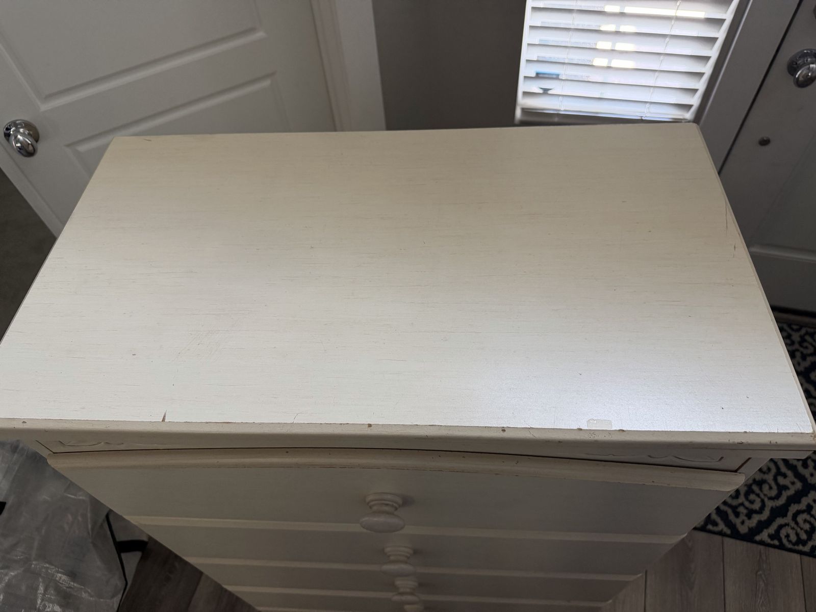 Main image 7