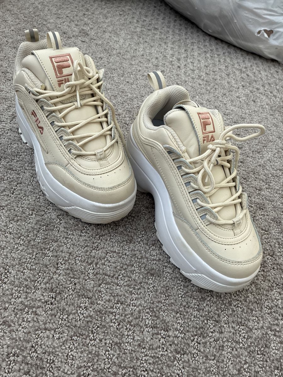 Fila Disruptor IICream Chunky Platform Sneakers size 6 kids