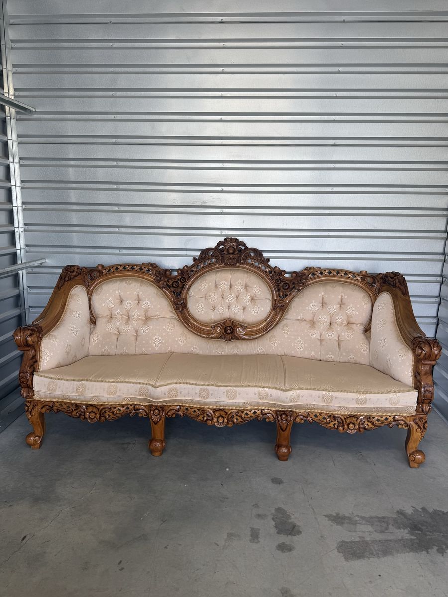 Vintage Victorian Tufted living Room Set