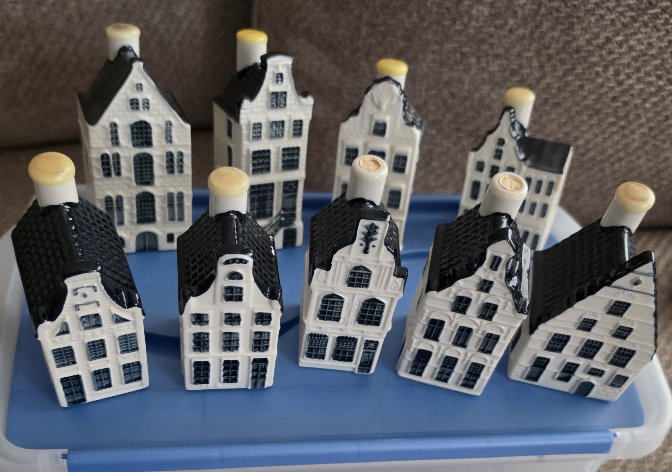 Blue Delft Houses by KLM for BOLS