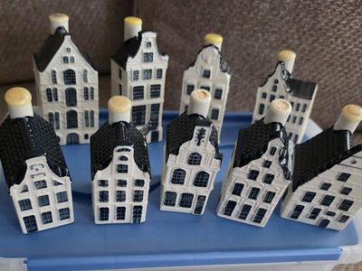 Blue Delft Houses by KLM for BOLS