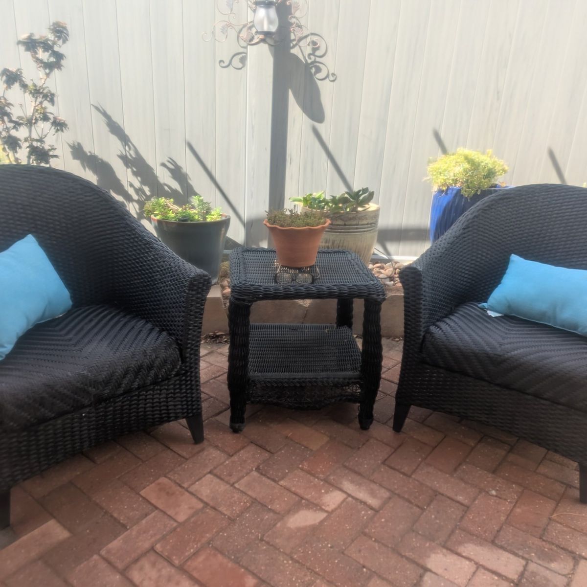Barrel chairs set