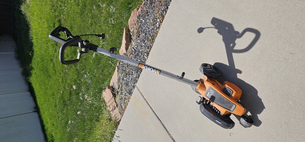 WORX 12 Amp 7.5’’ Electric Lawn Edger & Trencher