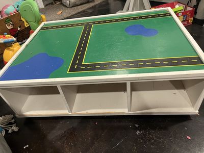Free play table