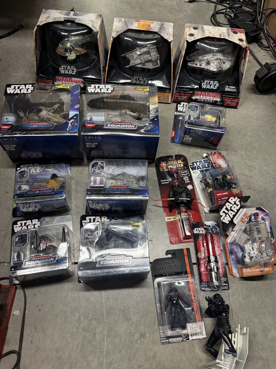 Lot of STAR WARS Toys - Sold Together