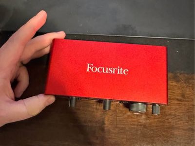 focusrite 2i2 3rd gen mixer