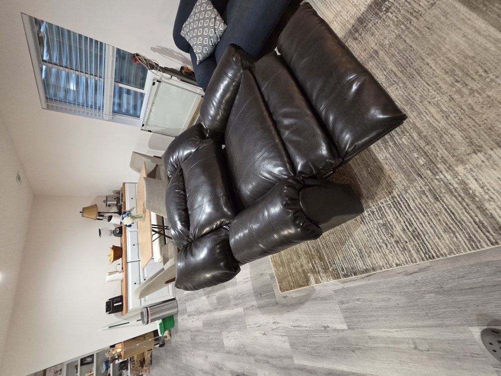 oversized Giant Recliner chair
