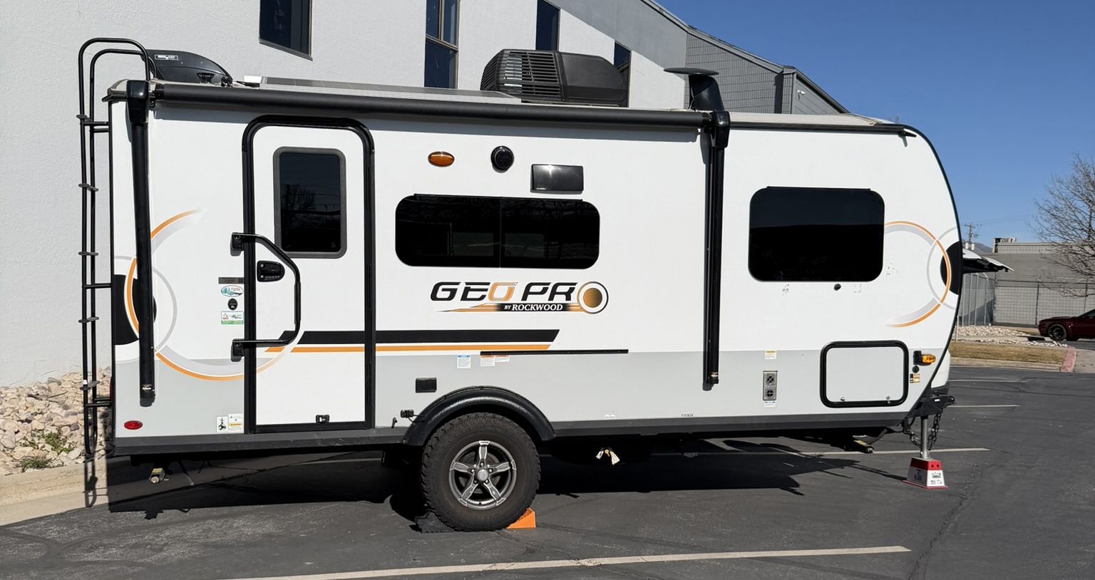 Rockwood Geo Pro 19 FBS Travel Trailer $1,500 off. (Use the savings for gas)