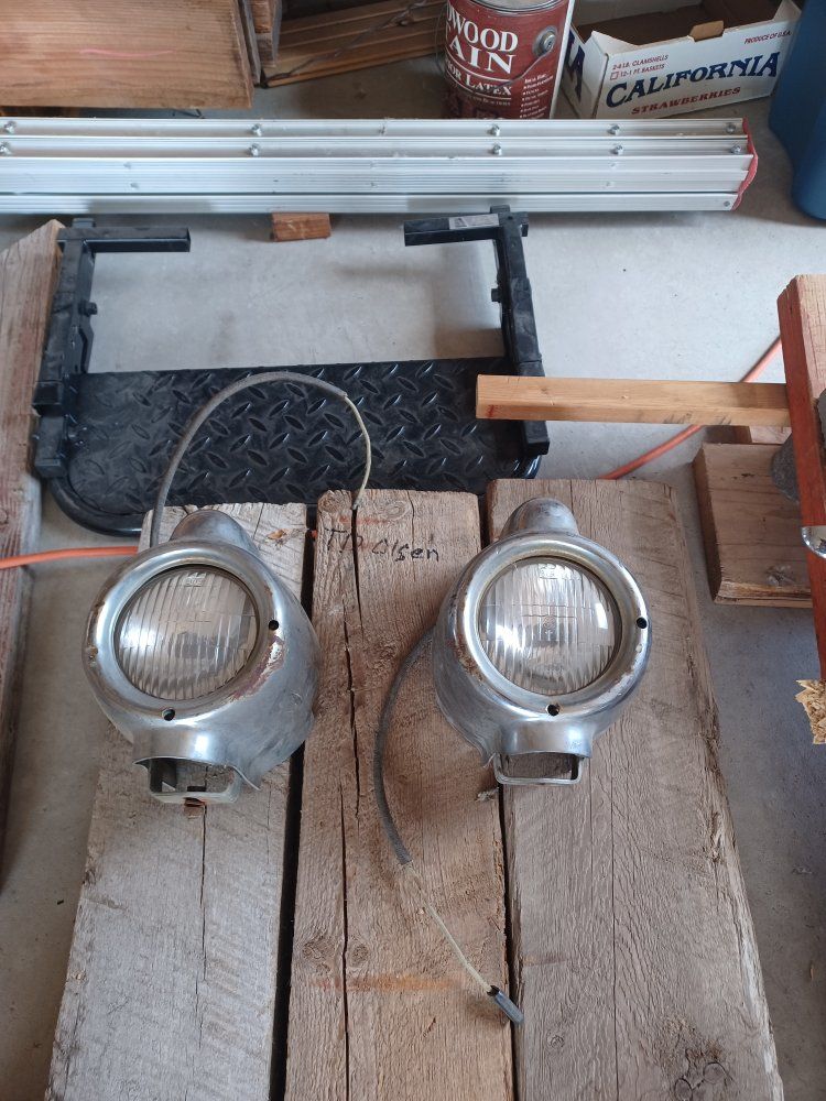 51 merc driving lights. Nice pair!