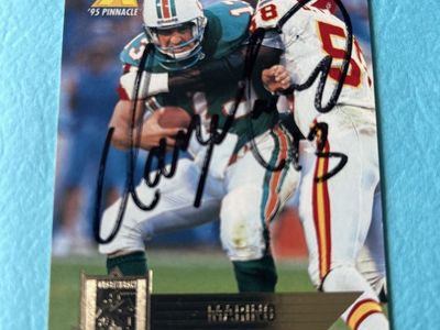 Dan Marino Autograph NFL Miami Dolphins Hand Signed Football Card Auto 1995 Pinnacle