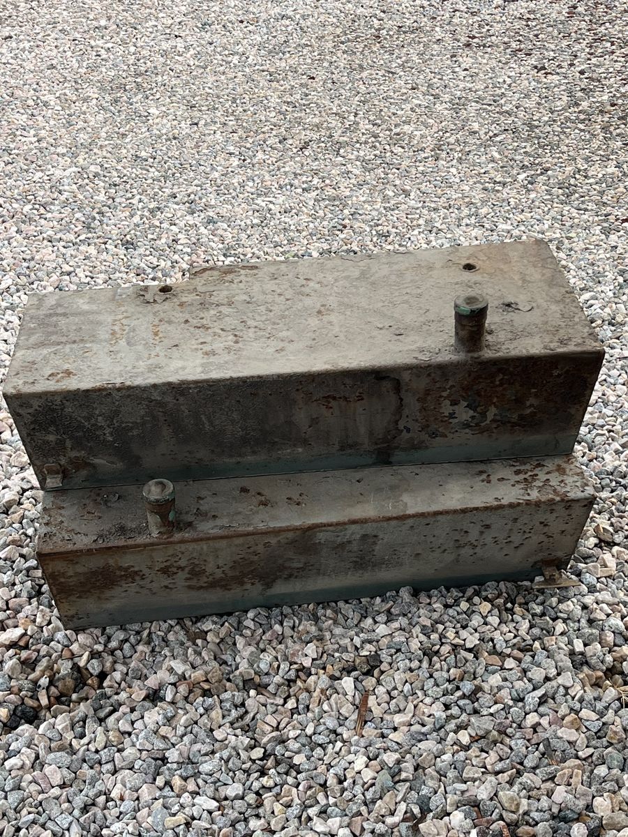 STEEL FUEL SADDLE TANKS