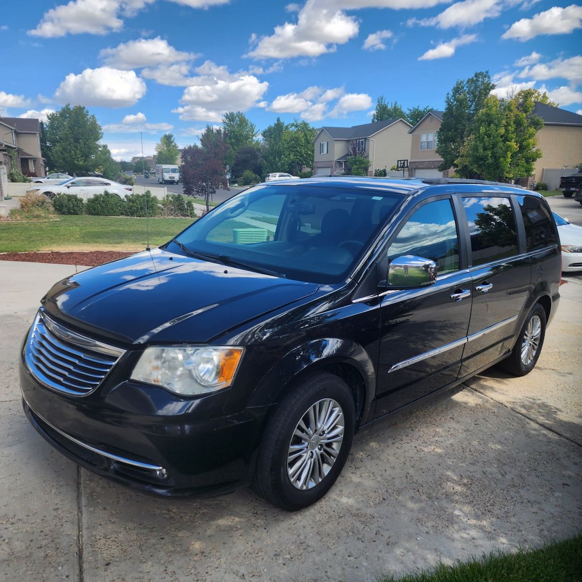 2013 Chrysler Town and Country Limited