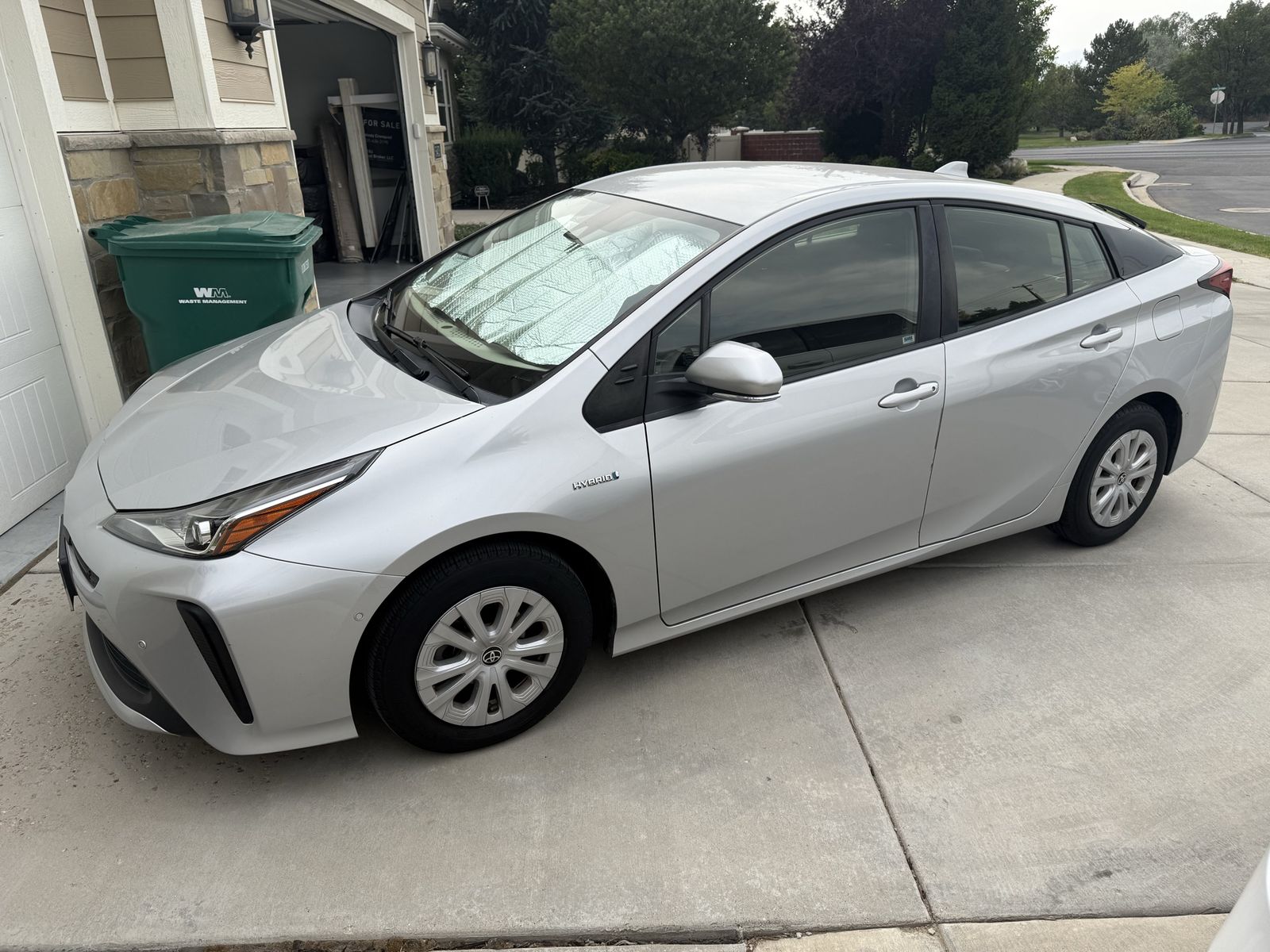 2021 Toyota Prius LE
