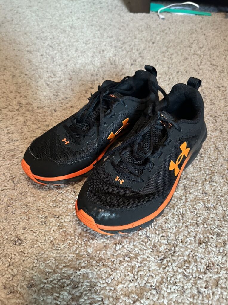 Men Size 8 Under Armour