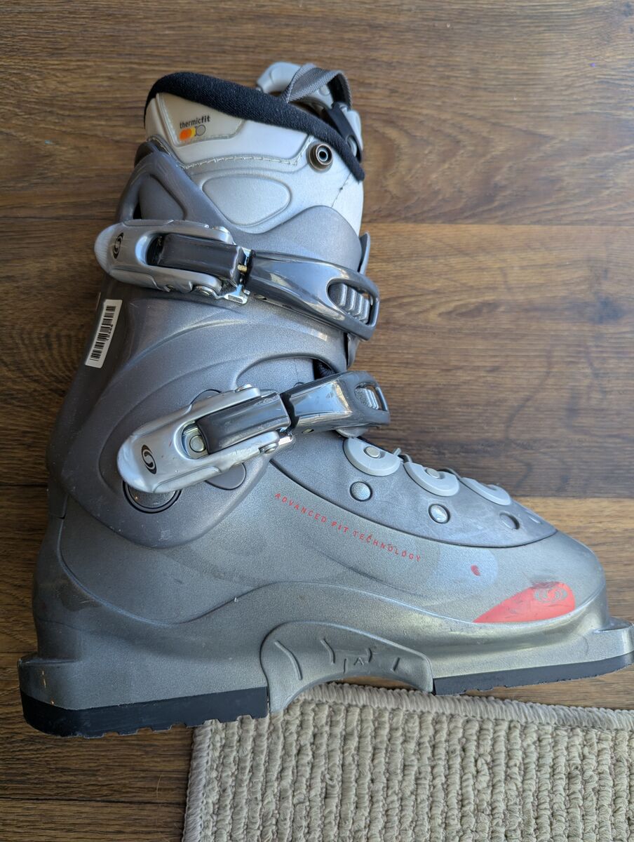 Salomon ski boots mondopoint size 23.0