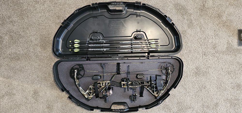 Bear Adapt 2 RTH Bow, Release, Arrows & Case.