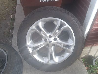 set(4) 20 in ford explore(5×114.3) wheels w/tires