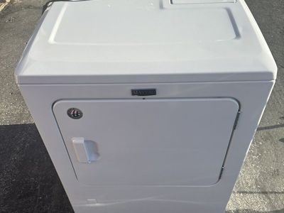 Maytag Bravos XL White Electric Dryer and Washer Set - Excellent Condition